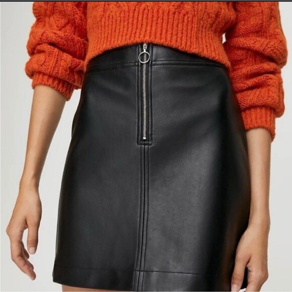 Aritzia Wilfred Free Women's Size 4 Roxanne Mini Skirt Faux Leather Black Goth - Picture 8 of 8